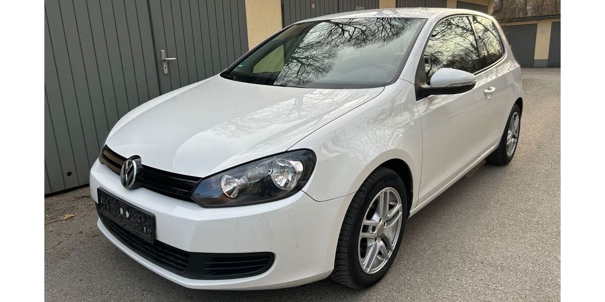 VW Golf 74.050 km 6.000 &euro; München 81925