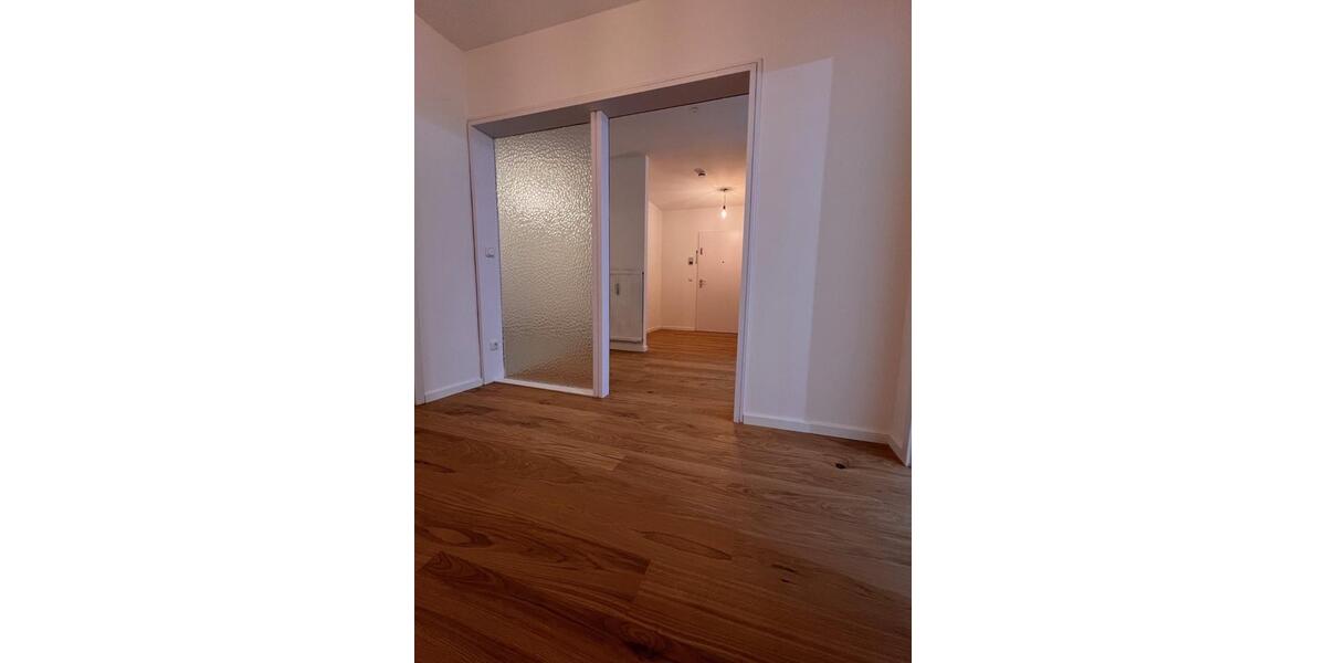 freie, renovierte, ruhige und elegante 2,5-Zimmer Whg.(Innenhof) 2.5 zimmer