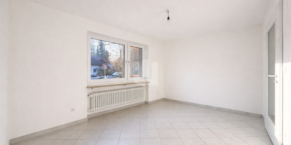 WINDISCH - frisch renovierte 3-Zi.-Wohnung mit Garten - ideal für Singles oder Paare - bezugsfrei! - Erdgeschoßwohnung Gröbenzell | Angebot:26133761