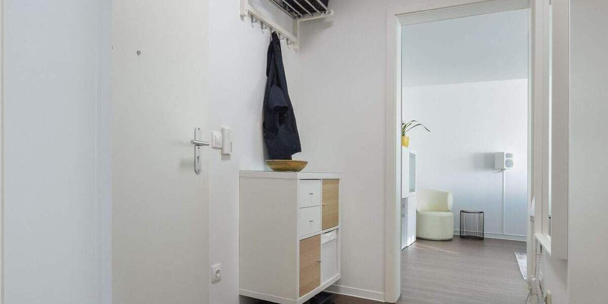 AIGNER - Sanierte 2-Zimmer-Wohnung mit 2 Balkonen in Oberschleißheim 2 zimmer