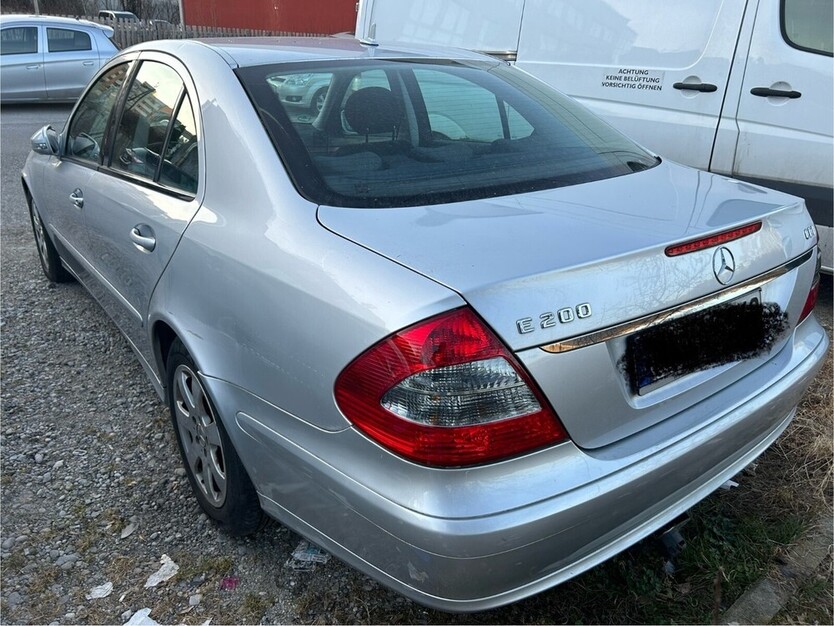 E 200