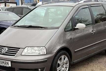 VW Sharan 285.281 km 2.900 &euro; München 81243