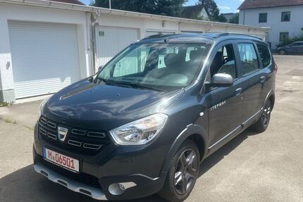 Dacia Lodgy 53.182 km 8.990 &euro; München 81929