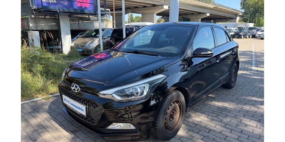 Hyundai i20 139.568 km 4.999 &euro; München 81825