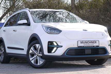 Kia Niro 75.000 km 16.999 &euro; München 81243