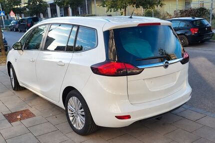 Opel Zafira 142.157 km 6.100 &euro; München 81245