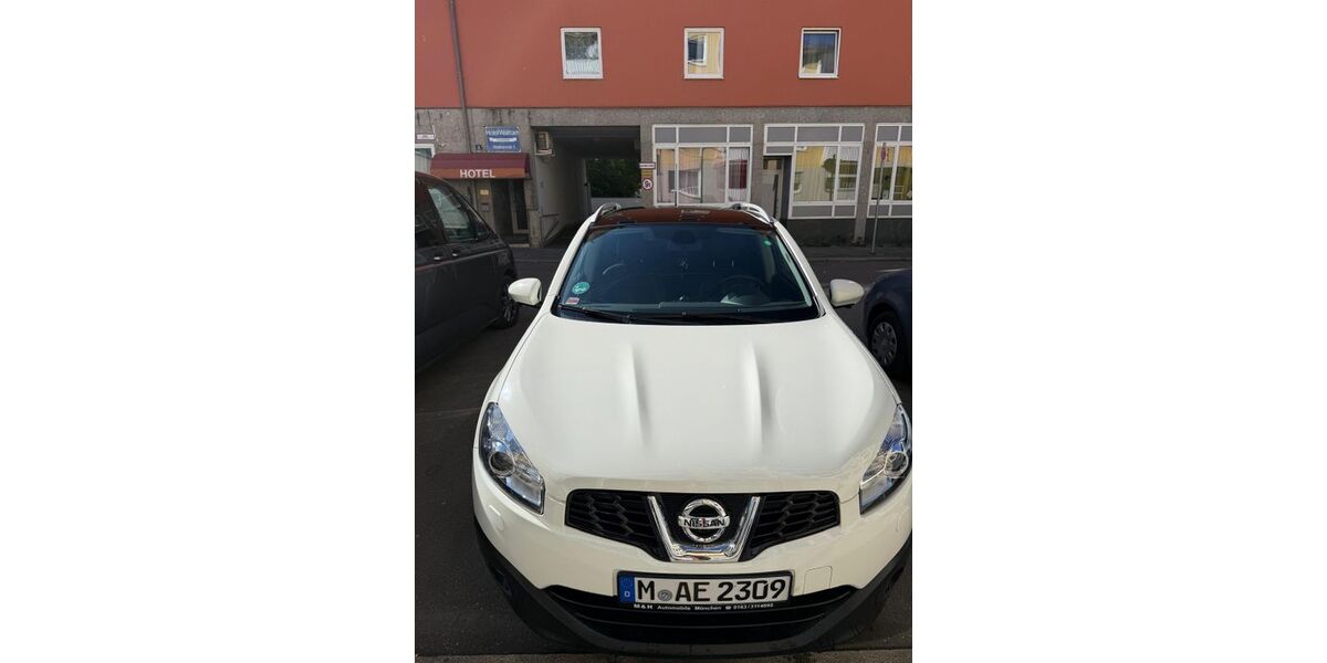 Nissan Qashqai 88.000 km 10.499 &euro; München 81539