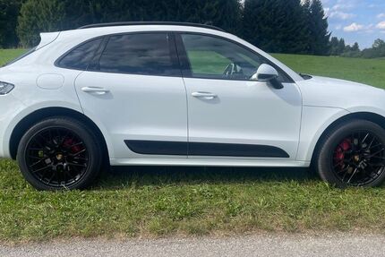 Porsche Macan 48.999 km 69.700 &euro; Egmating 85658