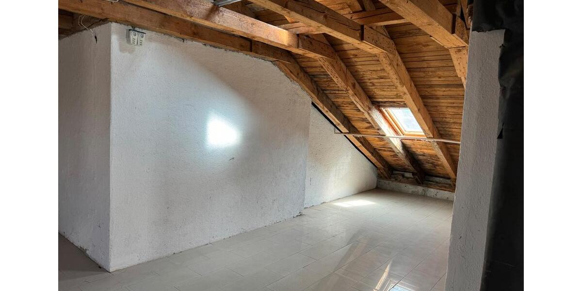 Dachgeschoßwohnung München Schwabing-Freimann - 750.000&euro; | Angebot:27246839