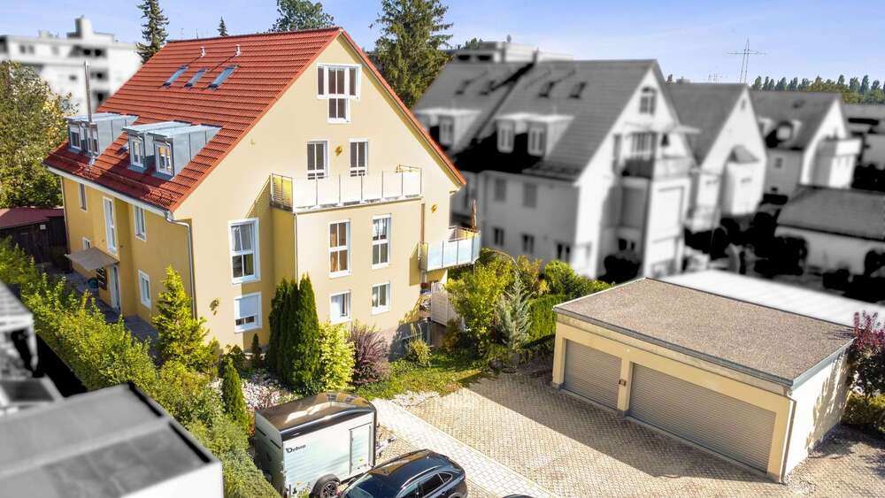 Ruhig gelegen in kleiner Wohnanlage | Helle, top gepflegte Maisonette-Wohnung - Dachgeschoßwohnung Karlsfeld | Angebot:26389541
