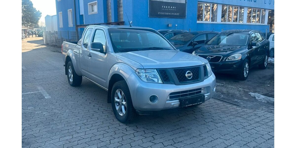 Nissan Navara 138.000 km 12.990 &euro; MÜNCHEN 81243