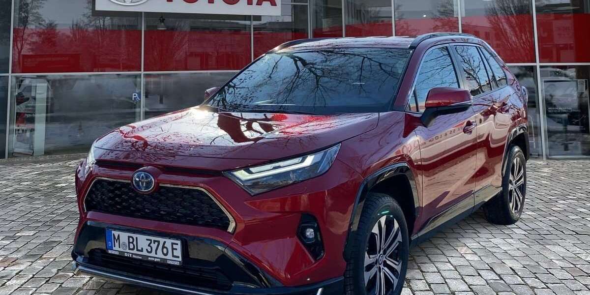 Toyota RAV 4 1.990 km 51.990 &euro; München 80687
