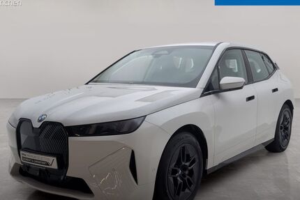 BMW iX 11.959 km 60.995 &euro; München 80939