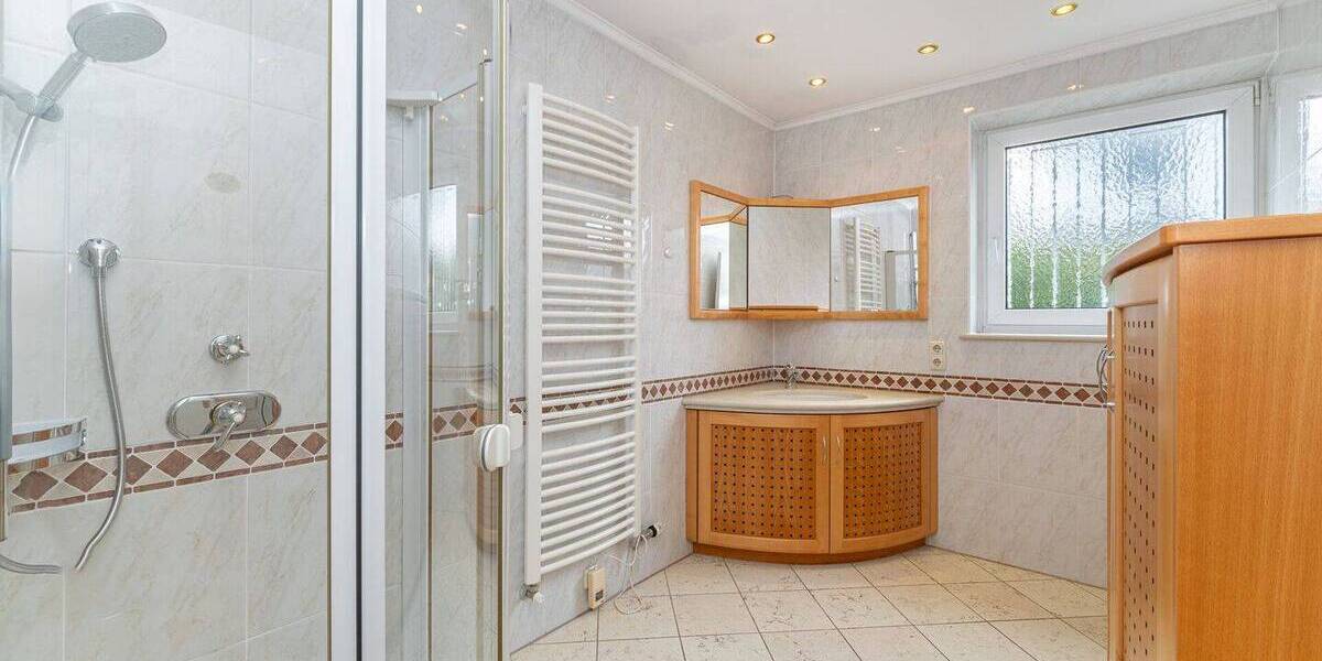 Mehrfamilienhaus, Wohnhaus München Trudering-Riem - 6 Zimmer, 223 m&sup2;, 898.000&euro; | Angebot:25666556