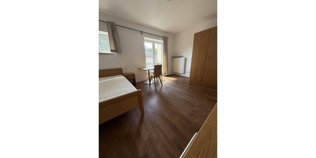 Etagenwohnung Ottobrunn - 6 Zimmer, 200 m&sup2;, 2.900&euro; | Angebot:26846684