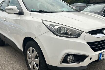 Hyundai ix35 163.354 km 7.999 &euro; München 81243