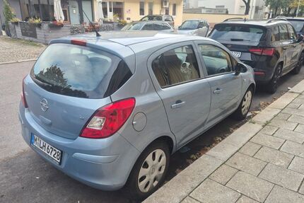 Opel Corsa 142.000 km 2.799 &euro; München 80992