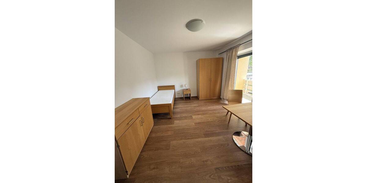 Etagenwohnung Ottobrunn - 6 Zimmer, 200 m&sup2;, 2.900&euro; | Angebot:26846684