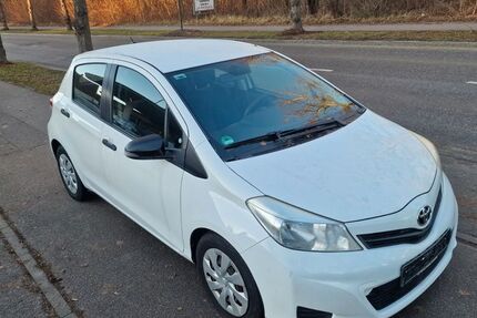 Toyota Yaris 190.000 km 3.999 &euro; MÜNCHEN 80995