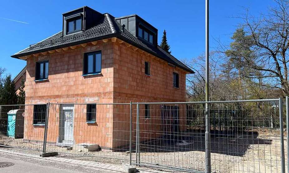 Haus zum Kaufen in Vaterstetten 1.090.000 € 147 m²