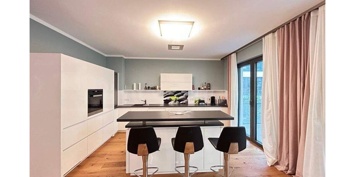 ELVIRA - Schwabing Bestlage, exklusive und möbilierte 4,5-Zimmer-Wohnung mit zwei Balkonen 4 zimmer