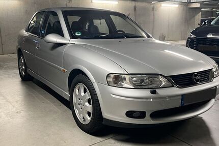Opel Vectra 167.300 km 1.950 &euro; München 80809