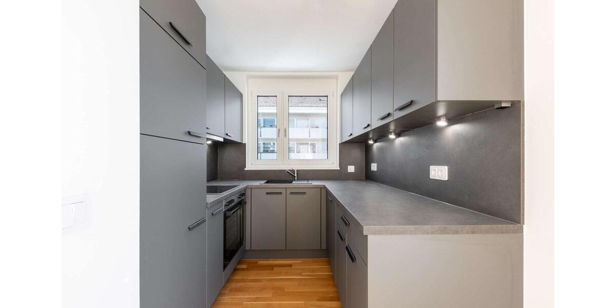 Erstbezug: Dachgeschoss-Wohnung mit lichterfülltem Ambiente und Dachterrasse 2 zimmer