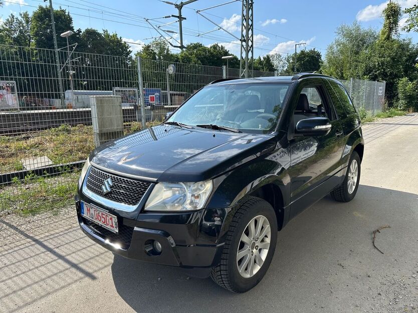 Suzuki Grand Vitara 175.934 km 3.499 € München 81929