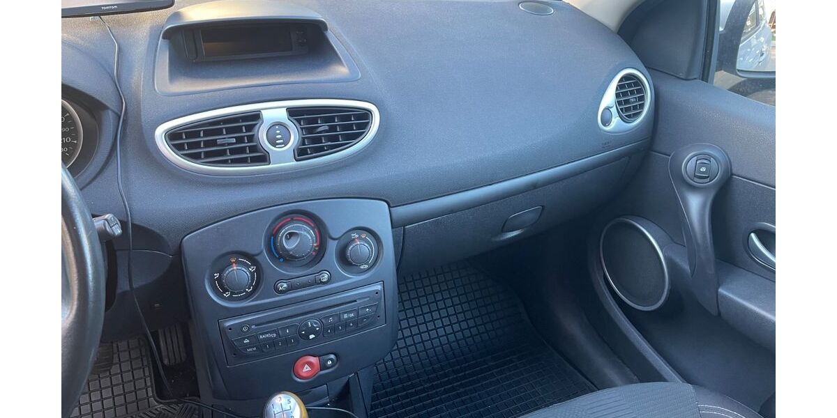 Renault Clio 192.400 km 2.900 &euro; Ismaning 85737