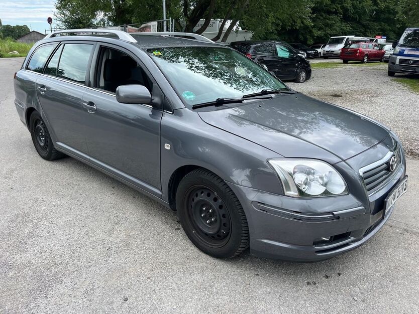 Toyota Avensis 233.133 km 1.444 € München 81929