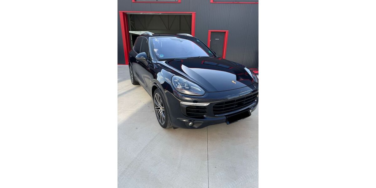 Porsche Cayenne 235.000 km 24.100 &euro; Munchen 81373