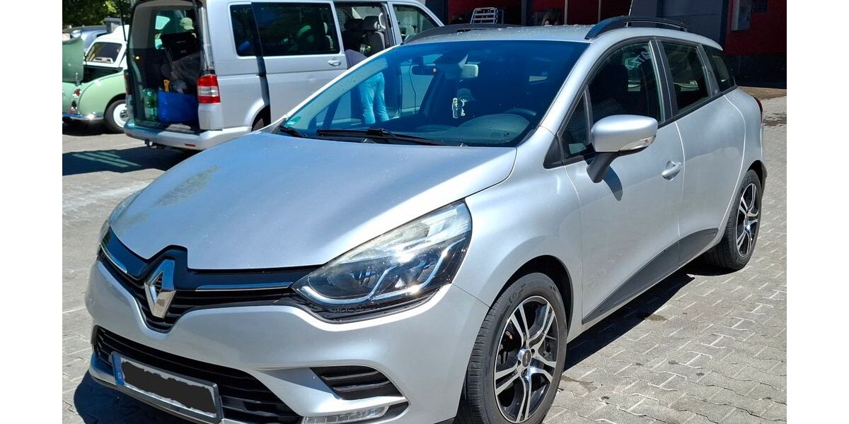 Renault Clio 130.000 km 6.100 &euro; München 81675