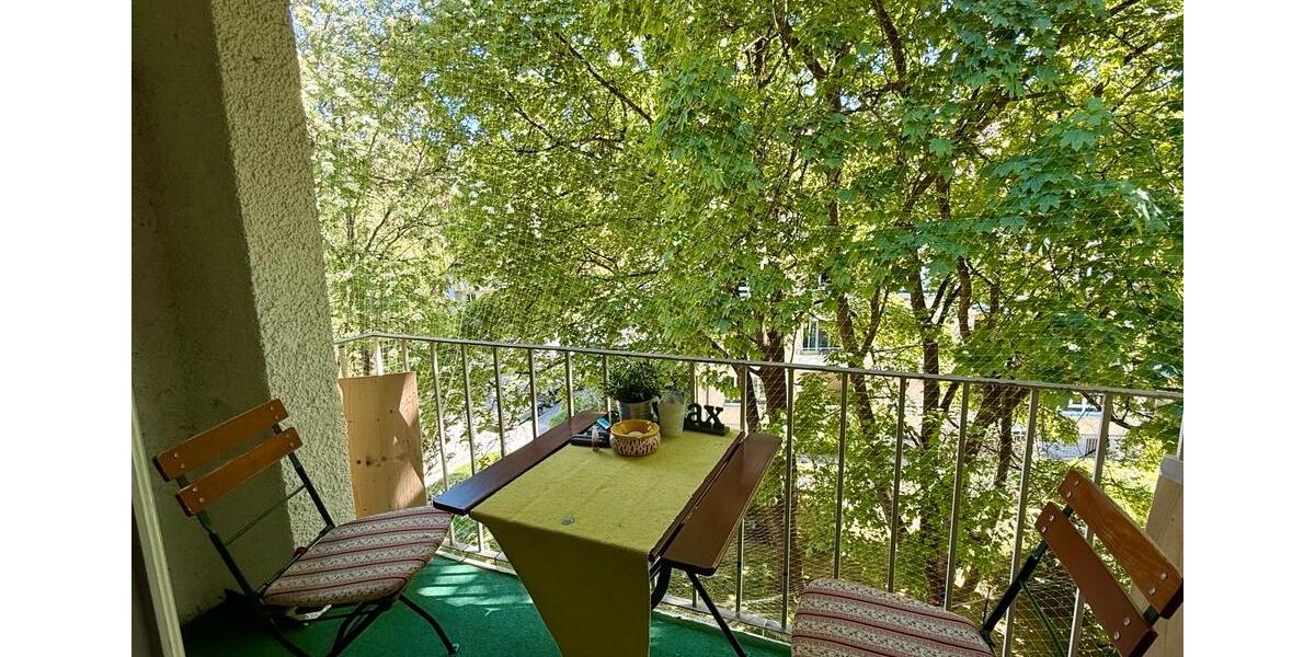 Dachgeschoßwohnung München Bogenhausen - 2 Zimmer, 50 m&sup2;, 766&euro; | Angebot:26425736