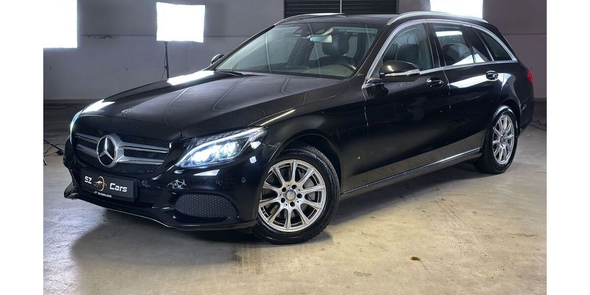 Mercedes-Benz C 250 157.900 km 14.900 &euro; München 81677