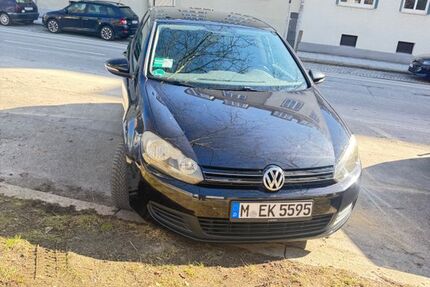 VW Golf 296.000 km 3.600 &euro; Munchen 80335