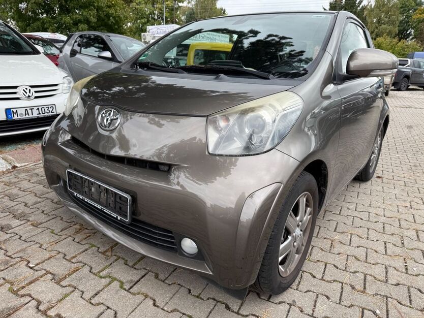 Toyota IQ 182.000 km 3.333 € München 81243
