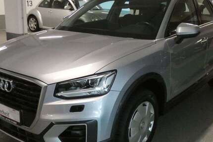 Audi Q2 116.985 km 15.600 € München 81825