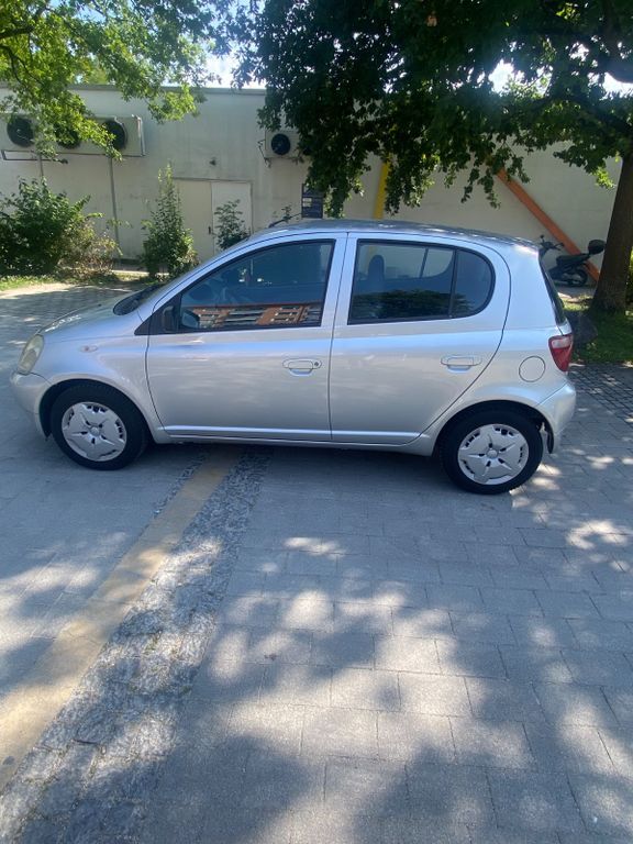 Yaris