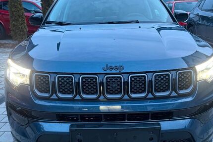 Jeep Compass 26.600 km 24.990 &euro; Ismaning 85737