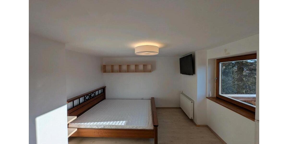 Dachgeschoßwohnung Holzkirchen - 2 Zimmer, 63 m&sup2;, 1.298&euro; | Angebot:25379773