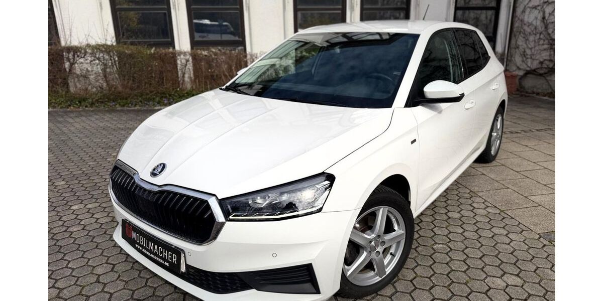 Skoda Fabia 72.300 km 15.700 &euro; Puchheim 82178