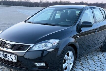 Kia ceed / Ceed 74.000 km 4.900 &euro; München 81677