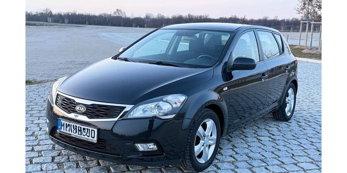 Kia ceed / Ceed 74.000 km 4.900 &euro; München 81677