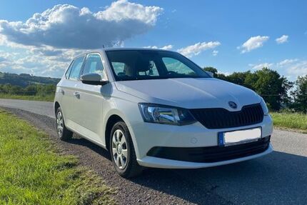 Skoda Fabia 57.550 km 11.000 &euro; München 81373