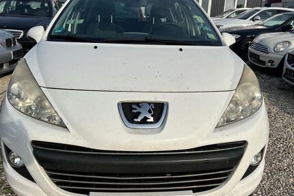 Peugeot 207 88.500 km 999 &euro; München 81829