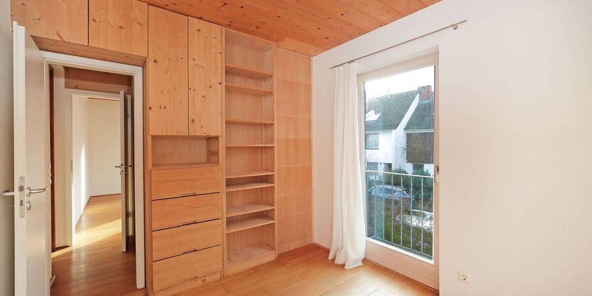 Reihenendhaus München Pasing-Obermenzing - 9 Zimmer, 175 m&sup2;, 1.250.000&euro; | Angebot:26037974