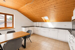 WINDISCH - Großzügige 4-Zimmer-Dachgeschosswohnung mit sonnigen Balkon in WörthseeEtterschlag - Dachgeschoßwohnung Wörthsee / Etterschlag Etterschlag | Angebot:27134606
