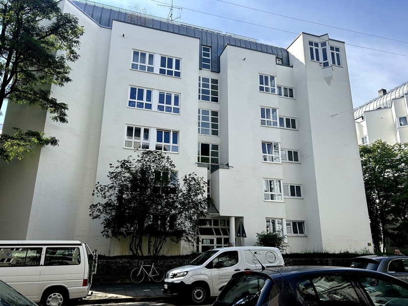 Sonnige SüdwestWohnung vor großem Garten in bester Lage