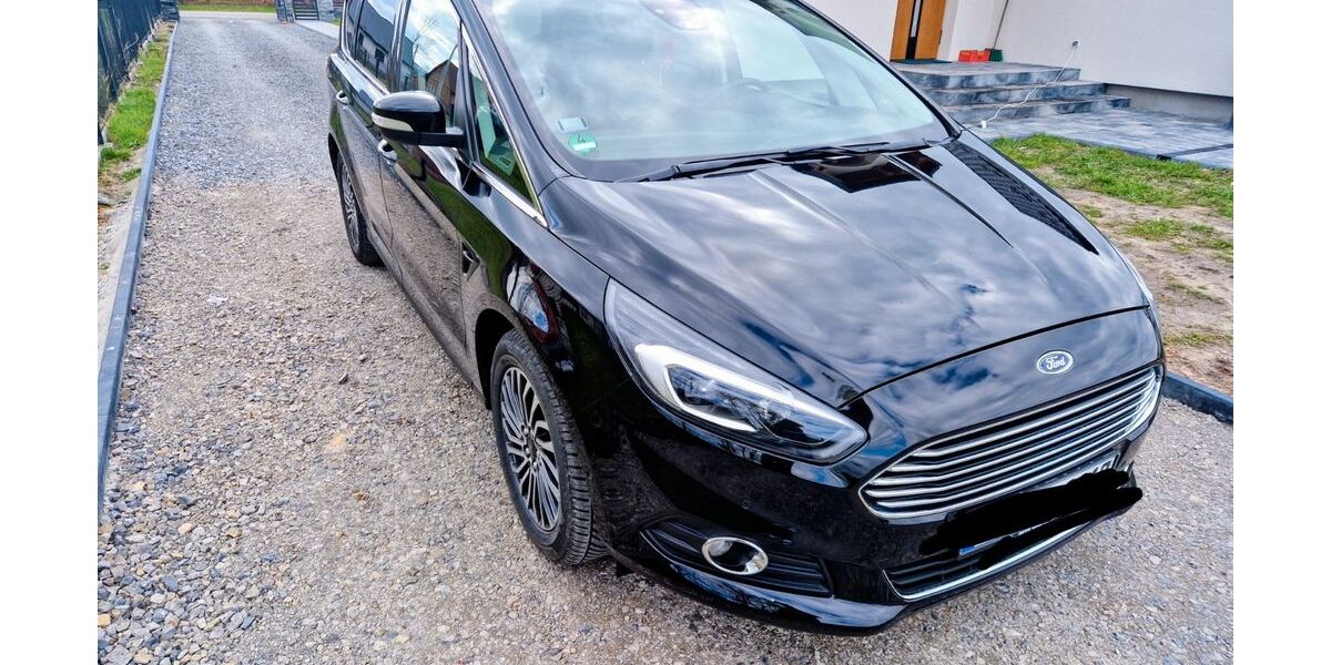 Ford S-Max 96.000 km 16.990 &euro; München 81243