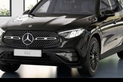 Mercedes-Benz GLC 300 9.900 km 62.900 &euro; München 80636